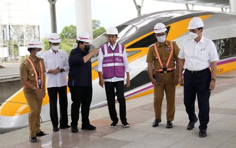 佐科视察雅万高铁项目