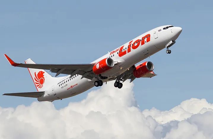 印尼狮航一架波音737客机起飞后发生引擎着火：画面骇人！