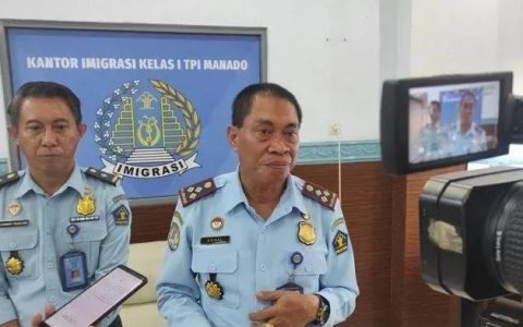 办理签证被旅行社欺诈,中国母亲和孩子护照被卷走还要被驱逐出境！