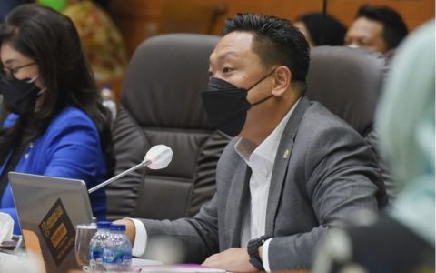 印尼国会要求政府加强对社交聚会的管控