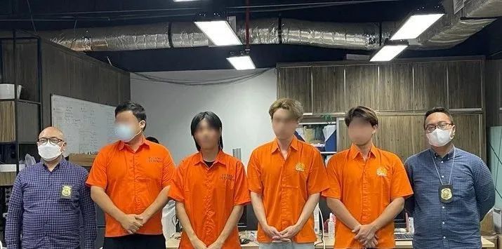 外国人滥用签证在商场被移民局当场逮捕