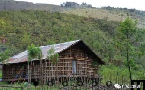 印尼为抵抗地震延续下这些不同地区的民居设计