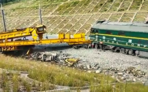 雅万高铁工程车出轨事故导致中国职工两死四伤