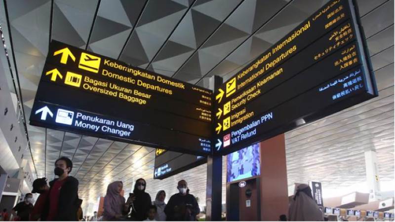 圣诞节前将近两万名中国公民从雅加达出入境