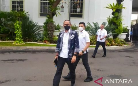 佐科要求增加航班数量以应对游客激增