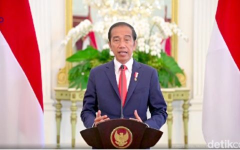 佐科正式宣布撤销大规模社交活动限制