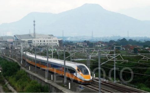 万隆将建设快速公交网络连通雅万高铁