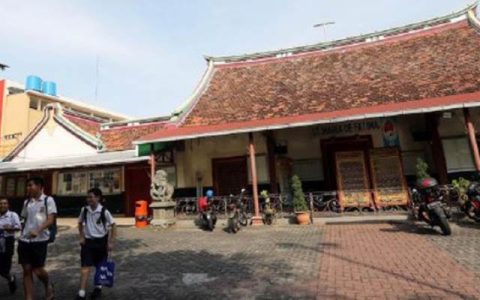 雅加达西部的传统中式风格的天主教堂