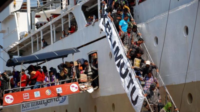 500名游客被困中爪哇海岛近一周时间