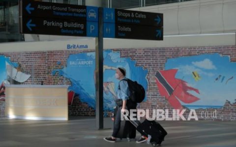 巴厘省长保证不查问外国游客婚姻情况