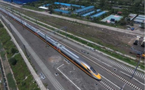 雅万高铁通勤换乘列车只需4分钟