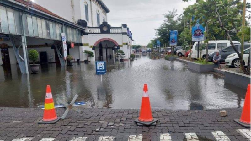 三宝垄洪水已导致两人身亡和数十间房屋被淹