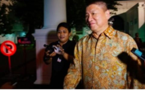 印尼男子从仓库管理员成为商界巨子的传奇人物