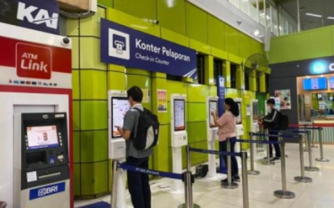 圣诞元旦假期铁路客流量同比飙升204%