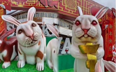 西加里曼丹兔年吉祥物面目狰狞吓坏民众