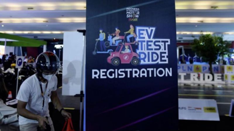 雅加达国际汽车展可免费试驾电动摩托