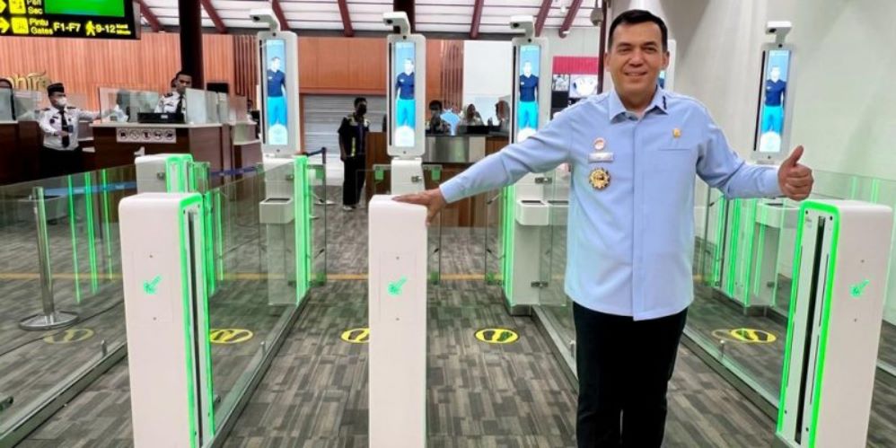 “不用排长龙了”雅加达机场自助通关机正式上线!