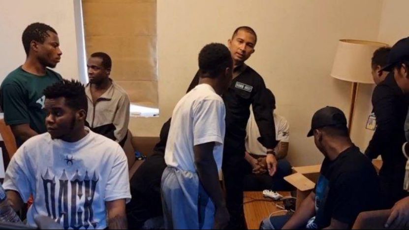 印尼移民局检查Ancol公寓时逮捕35名外国公民