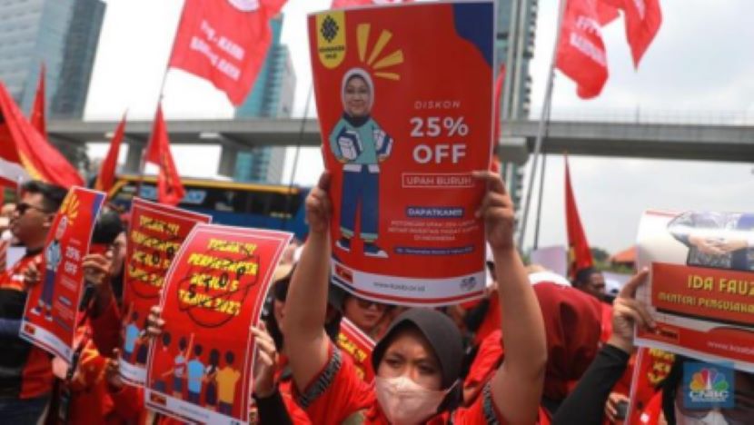 印尼十万名劳工五一到总统府游行示威