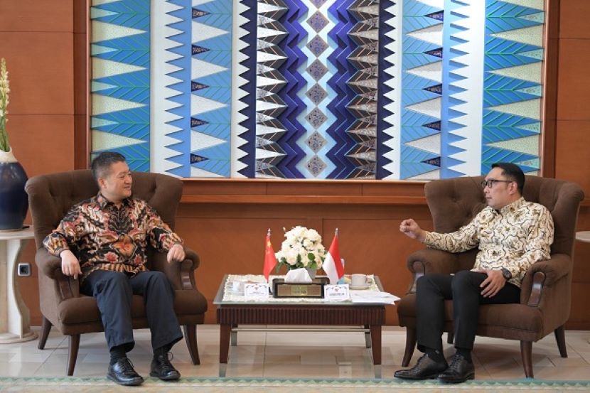 印尼西爪哇省长希望加强与中国各领域合作