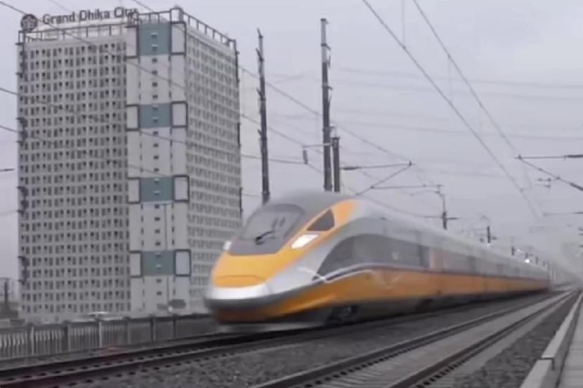 民众线上登记九十天内可免费乘坐雅万高铁