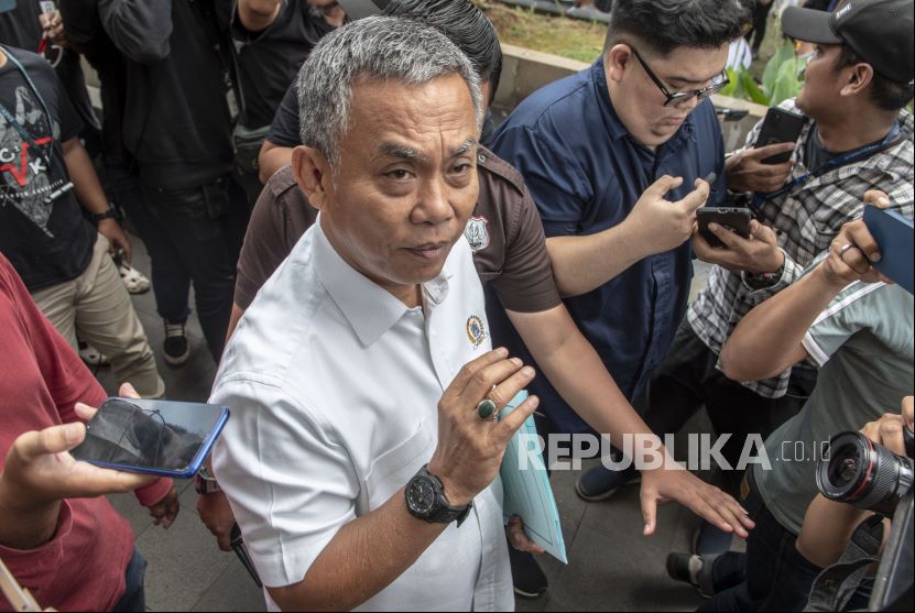 雅加达议长希望增加电动车充电场所