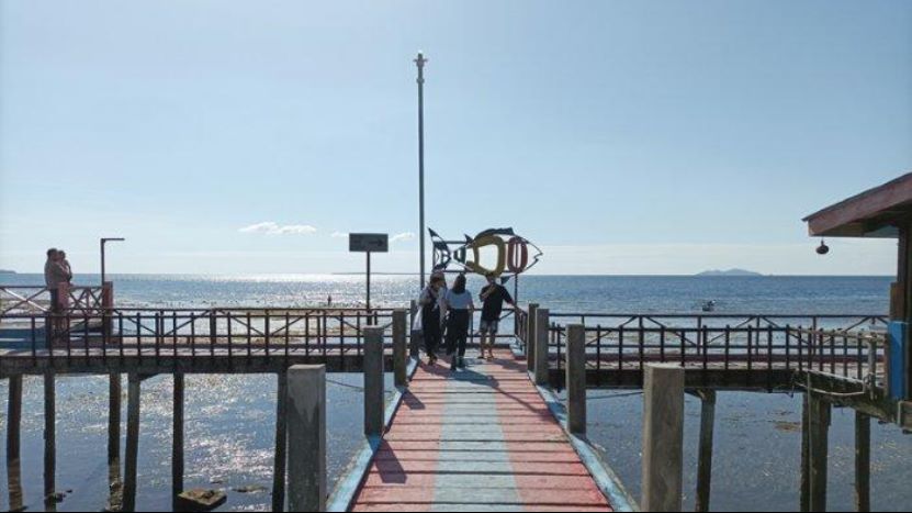 印尼北苏拉威西各界热情欢迎中国游客回归