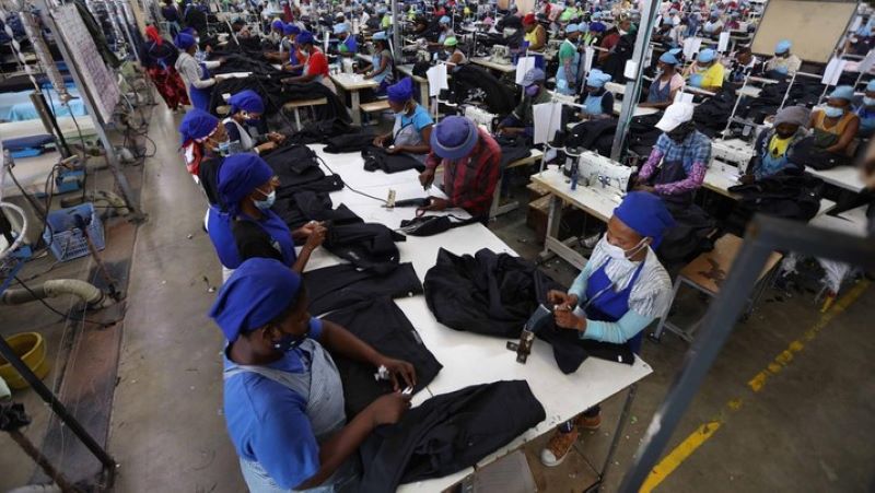 印尼雇主对月最低工资升至560万盾持谨慎态度