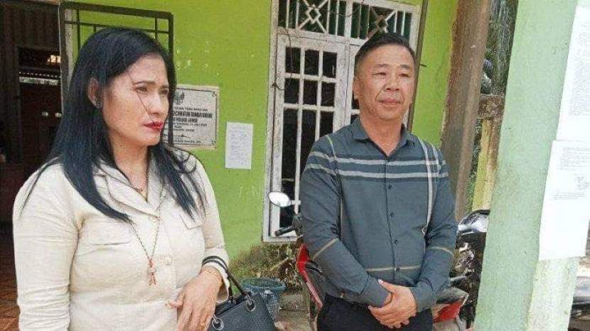 中国公民因在占碑非法销售草药被捕