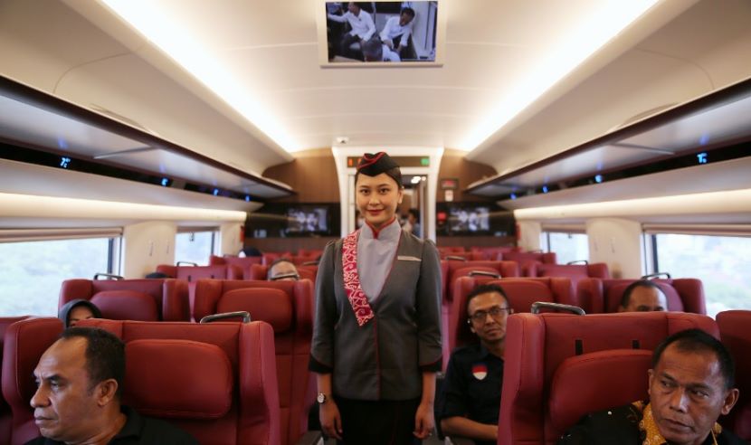 为什么雅万高铁列车员必须会说中文？