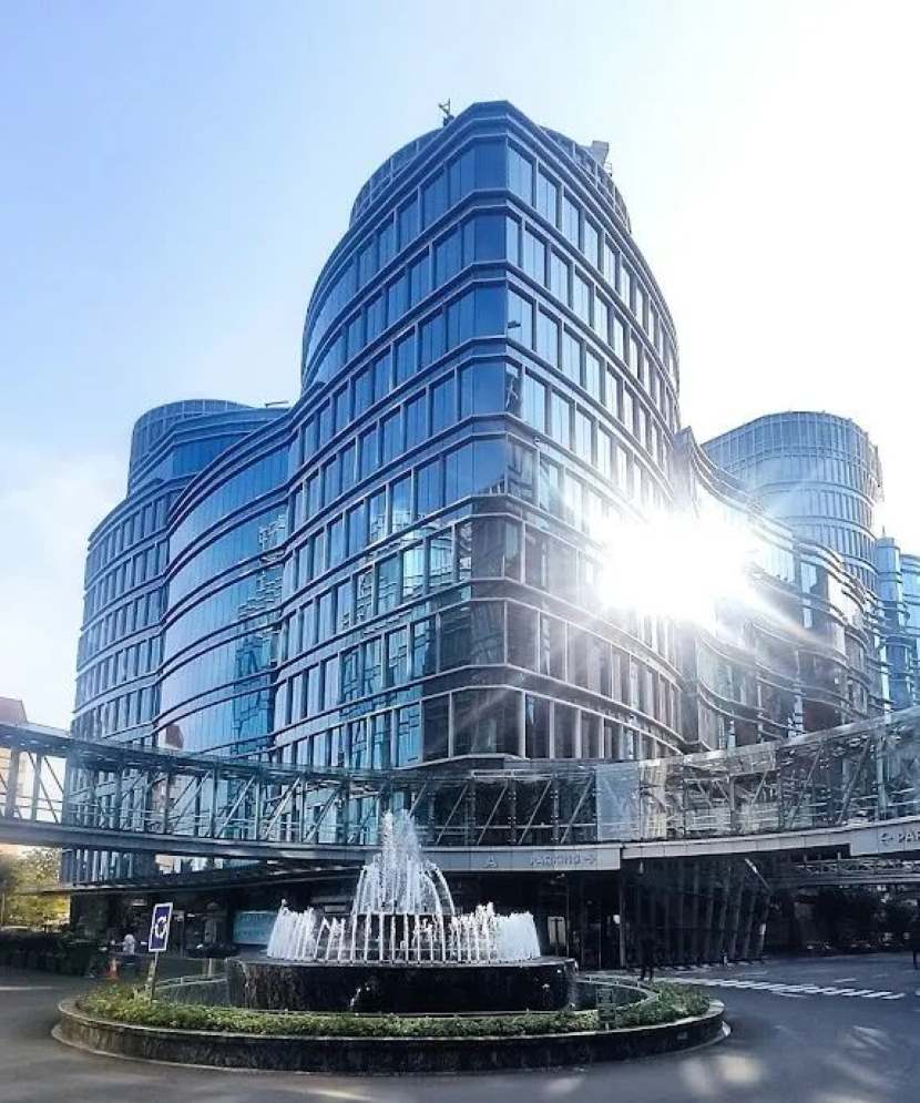 雅加达办公楼出租！置地金融中心，交通便利，配套设施齐全！