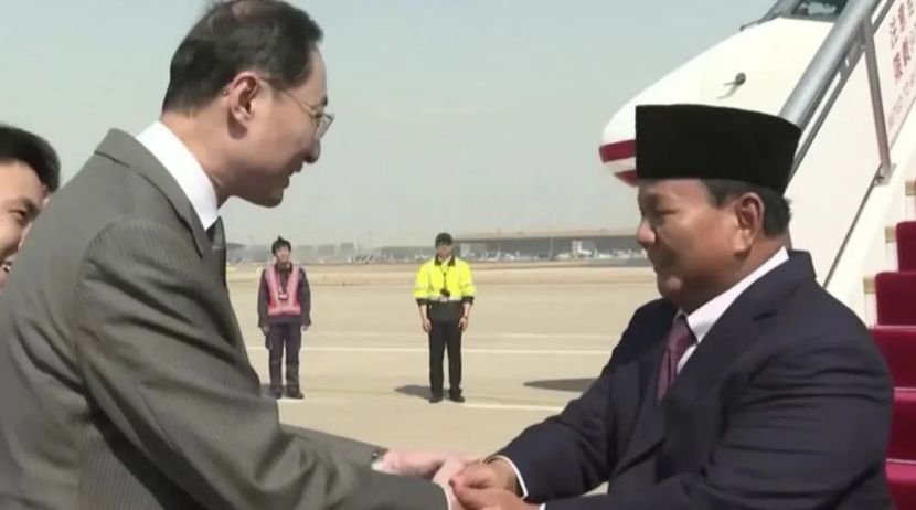 国家主席同印尼当选总统普拉博沃会谈