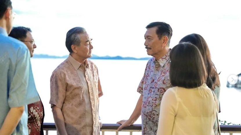 卢胡特与王毅讨论高铁与食品产业园