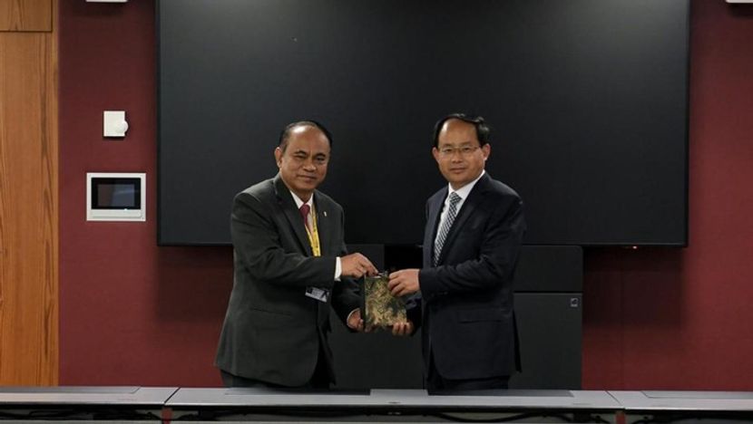 中印尼推进数字化转型与人工智能合作