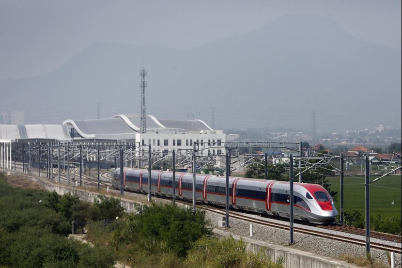 雅加达-泗水高铁被列入国家战略项目