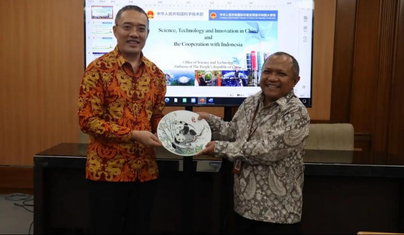 中印尼两国加强纳米技术和材料研究合作