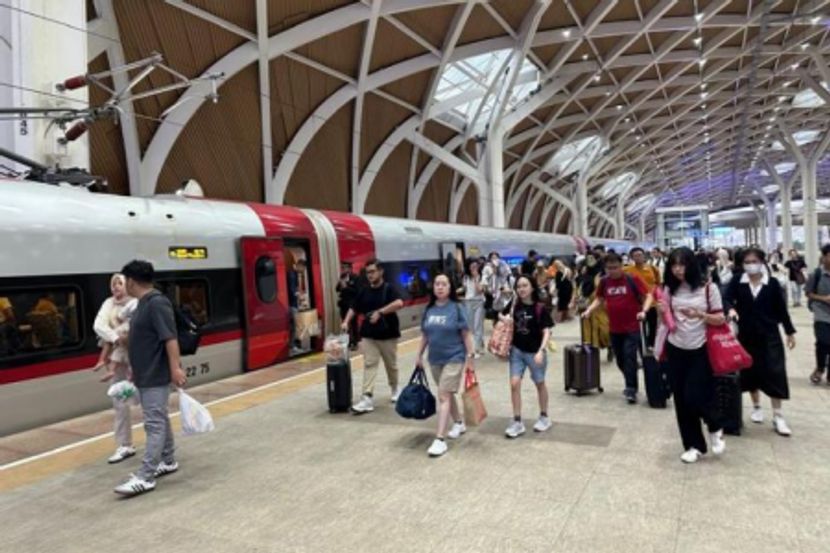 雅万高铁再创单日客流量最高记录