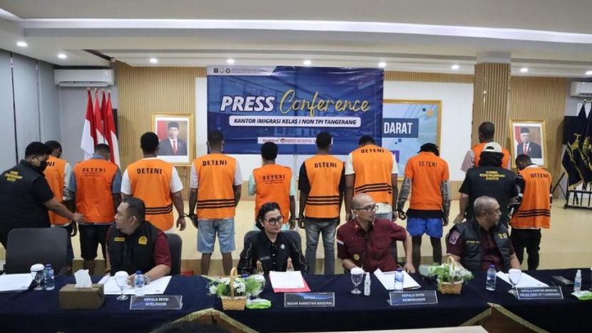 十名外国公民被印尼公众举报后被驱逐出境