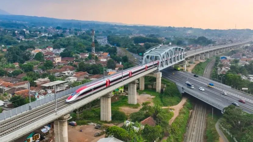 雅万高铁运营一周年，累计发送旅客579万人次