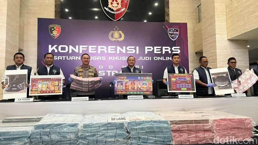 两名中国公民遭到印尼警方全球通缉