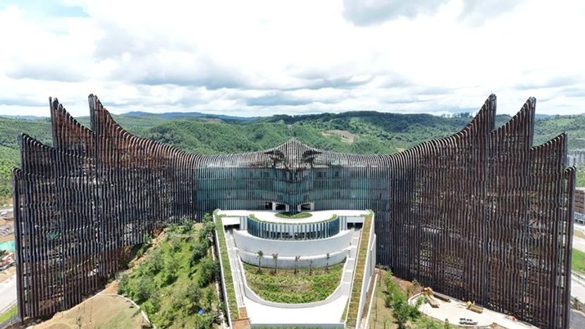 普拉博沃总统将为新首都神鹰宫揭幕