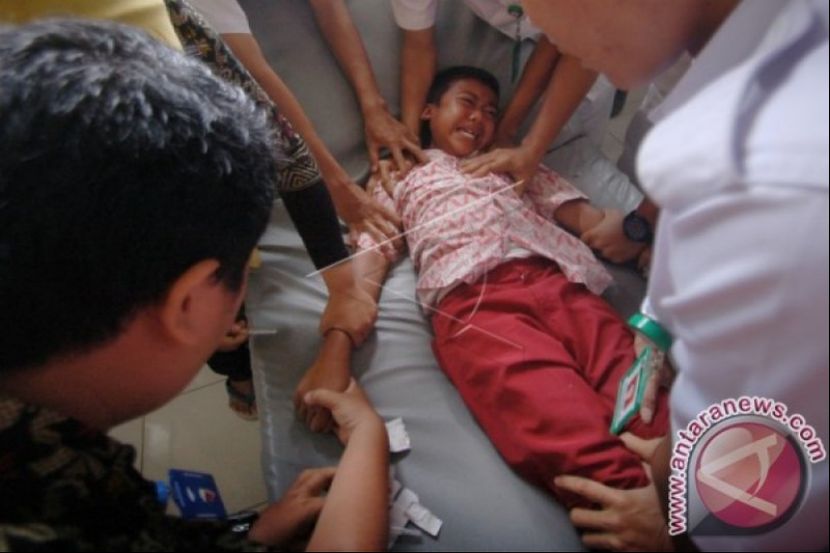 印尼学生吃免费餐竟集体中毒