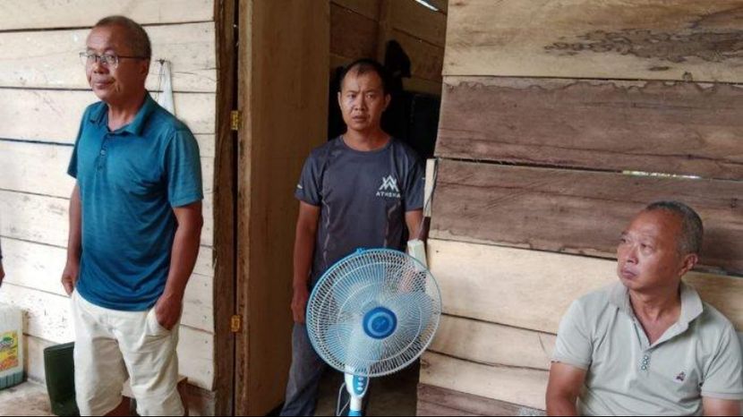 印尼移民局称中国人在非法金矿工作却拥有合法证件