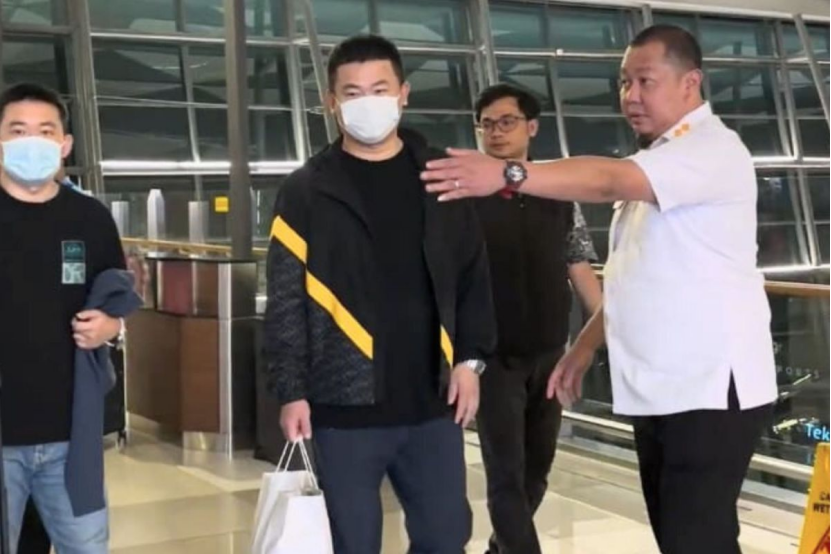 印尼遣返两名中国通缉犯