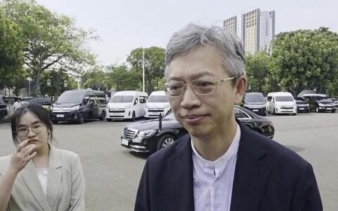 中印领导人维持密切友好关系