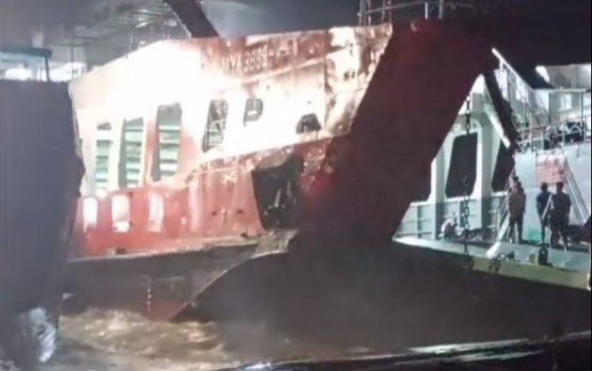 载有65人游轮深夜在巴厘海峡沉没