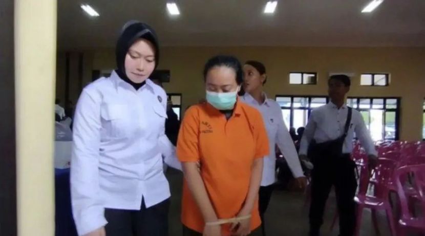 印尼女子盗走邻居钱财后竟再毒死其儿子