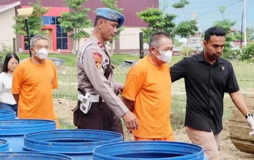 中苏拉威西省查获多名中国籍非法矿工后被逮捕