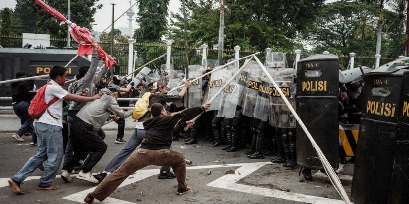 雅加达再爆发大规模流血暴力冲突
