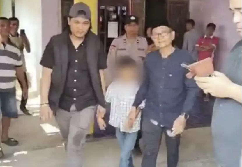 9岁男童竟用剪刀刺脖杀死13岁中学生